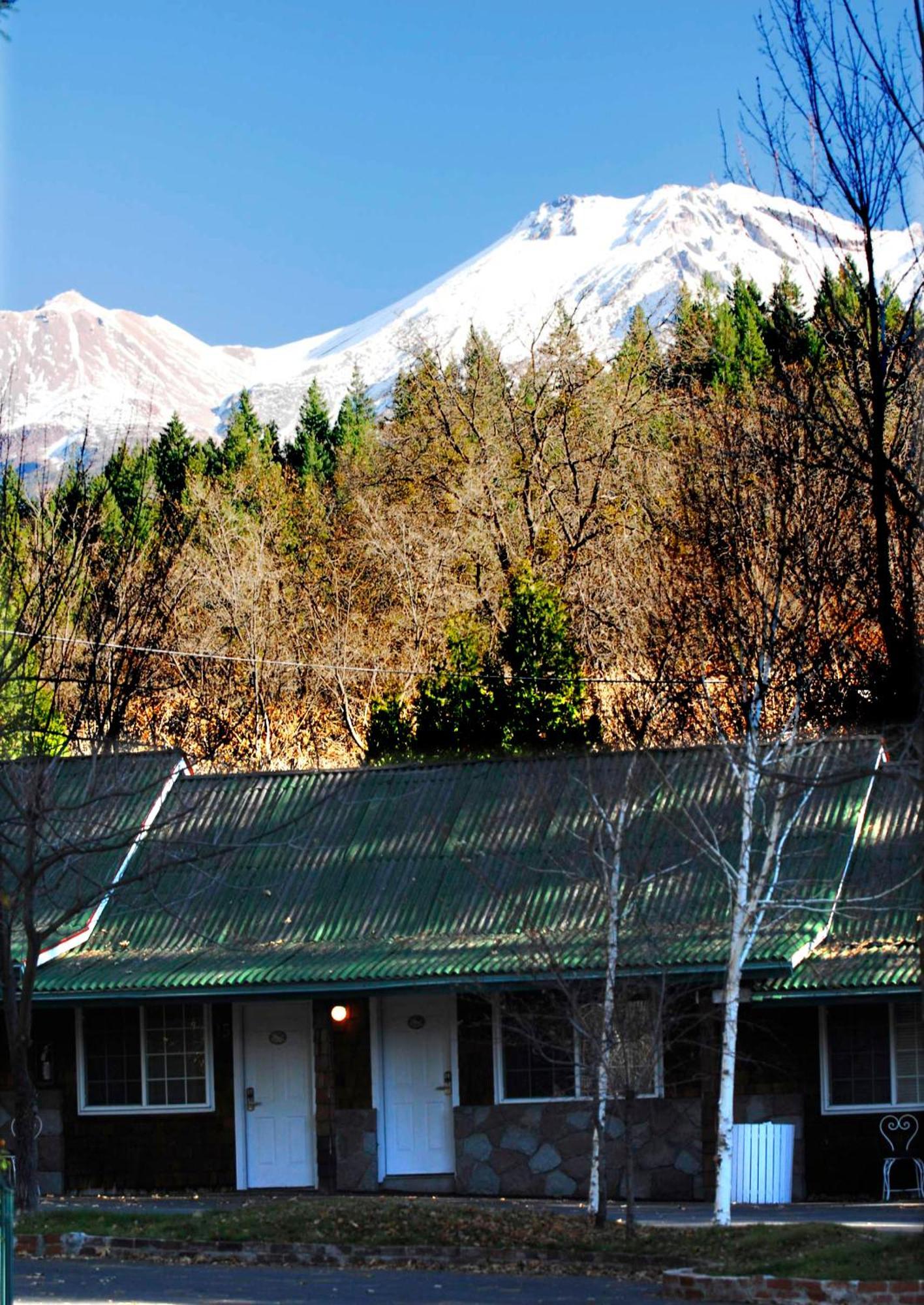Strawberry Valley Inn Mount Shasta Luaran gambar
